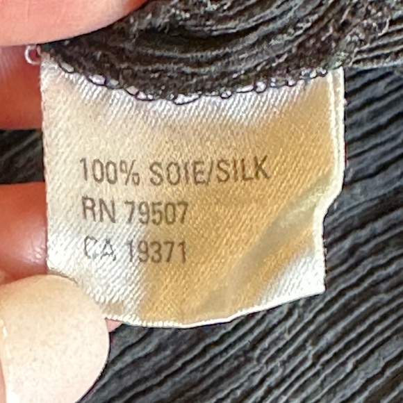 ISDA & CO | 100% Silk Lightweight Black Textured Sleeveless Maxi Dress - Picture 6 of 6